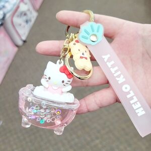 Brand New Hello kitty Bathtub Keychain